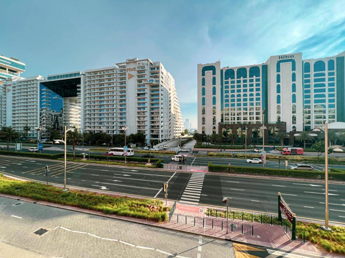 Apartment Poetry Of The Shadows By Lagom Dubai