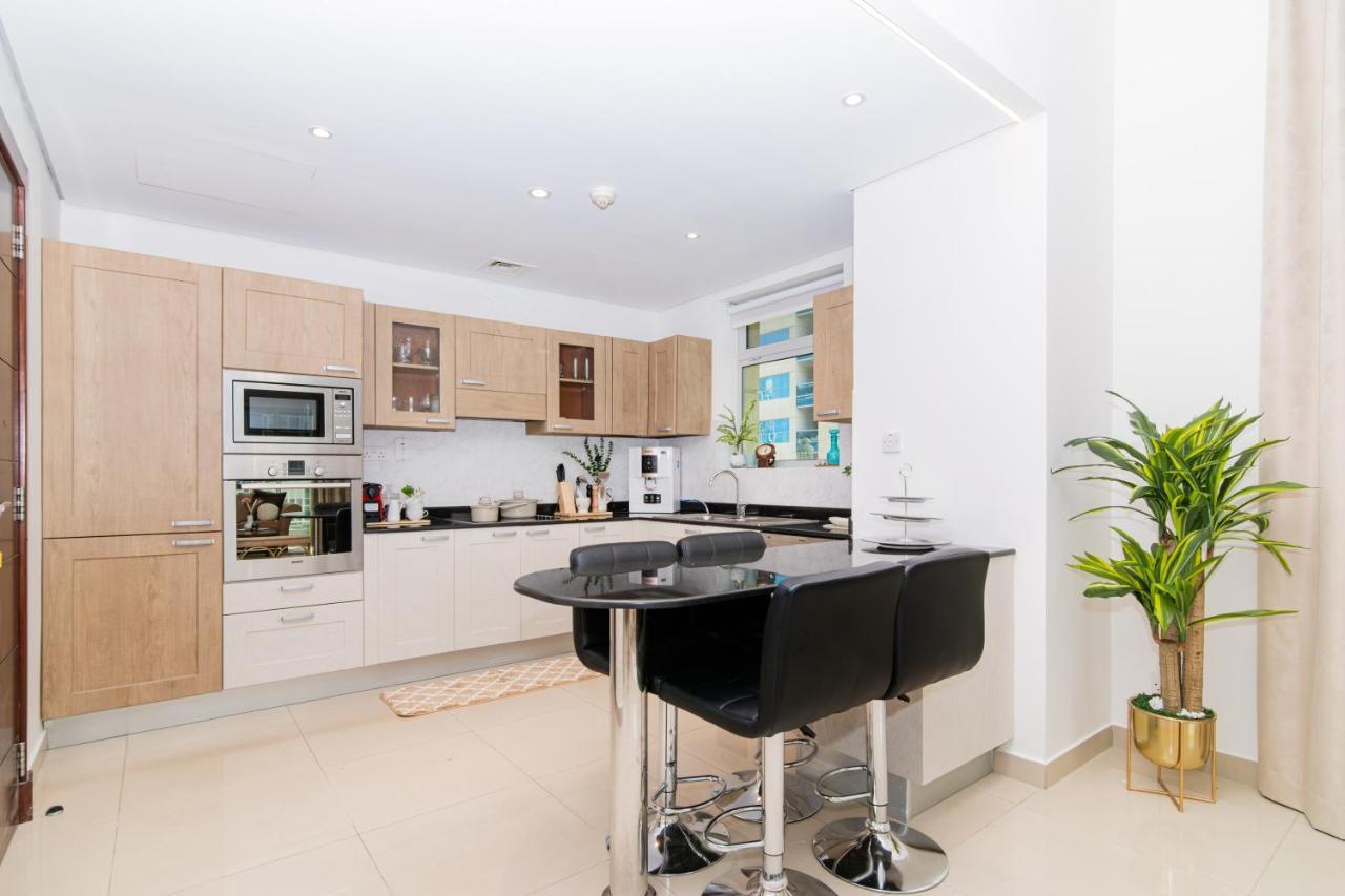 Marina,jbr -luxurious 2 Bedroom King Aparthotel
