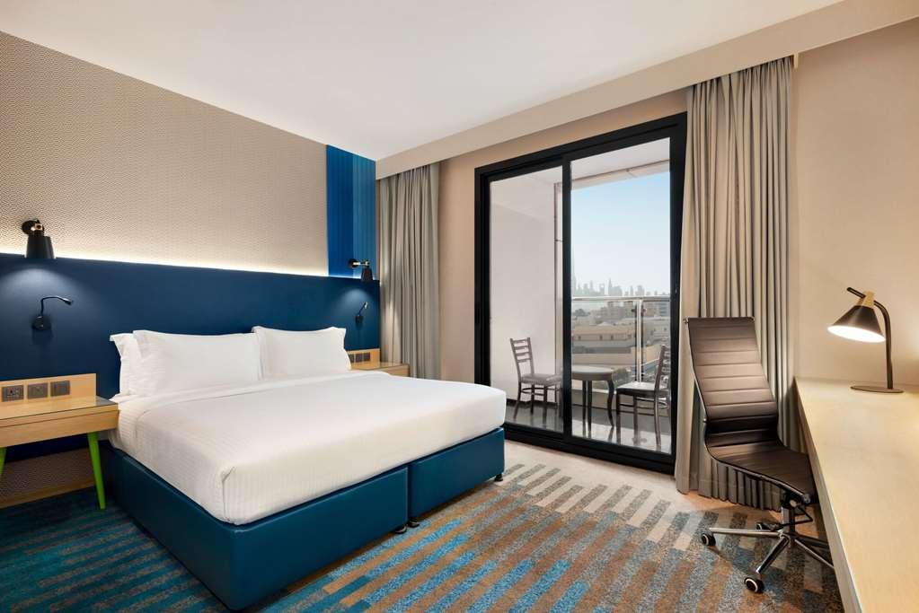 La Quinta Jumeirah Hotel 4*