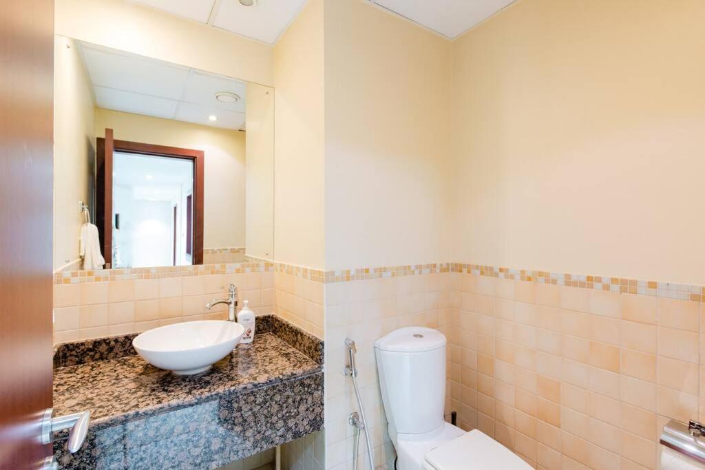 Gorgeous 3 Bedroom In Jbr Apartment *