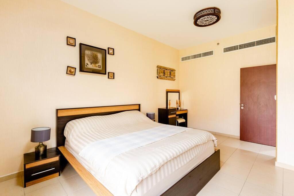 Gorgeous 3 Bedroom In Jbr Apartment *