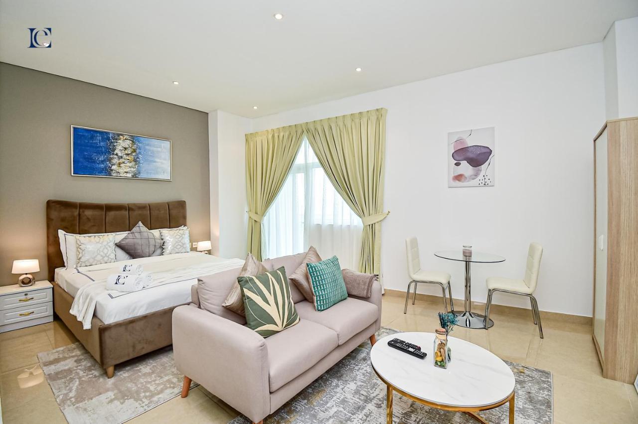 Luxury Escapes - Budget With Balcony, Yacht Bay Marina Apartment *