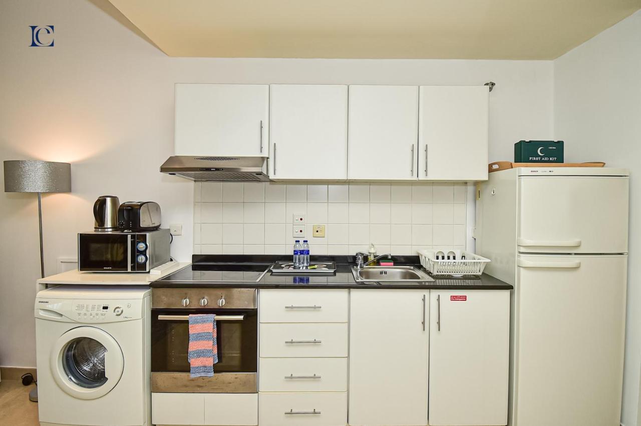 Luxury Escapes - Budget With Balcony, Yacht Bay Marina Apartment