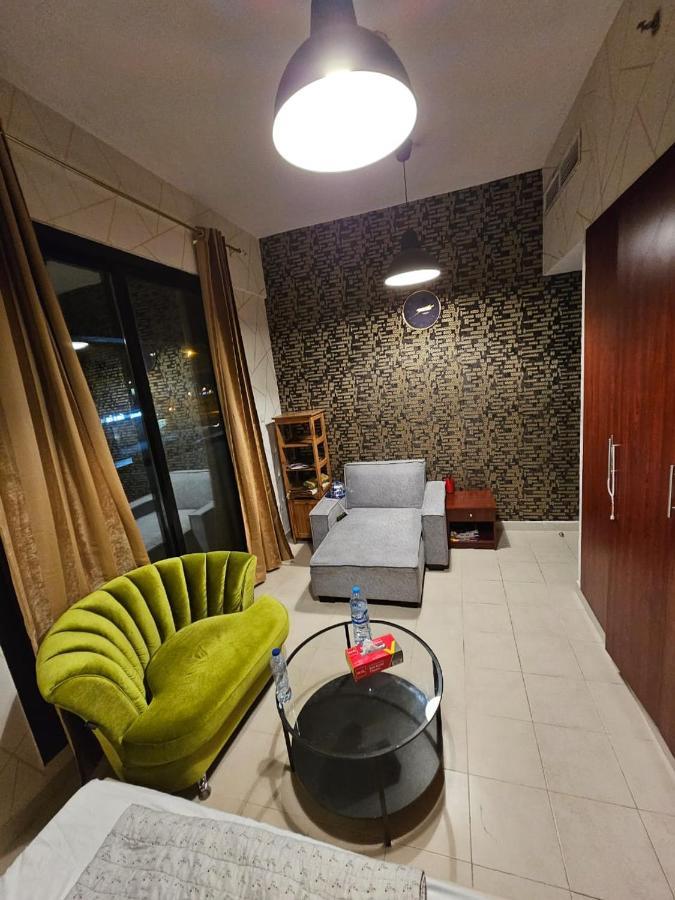 Cosy 2 Bedroom Apartment Dubai