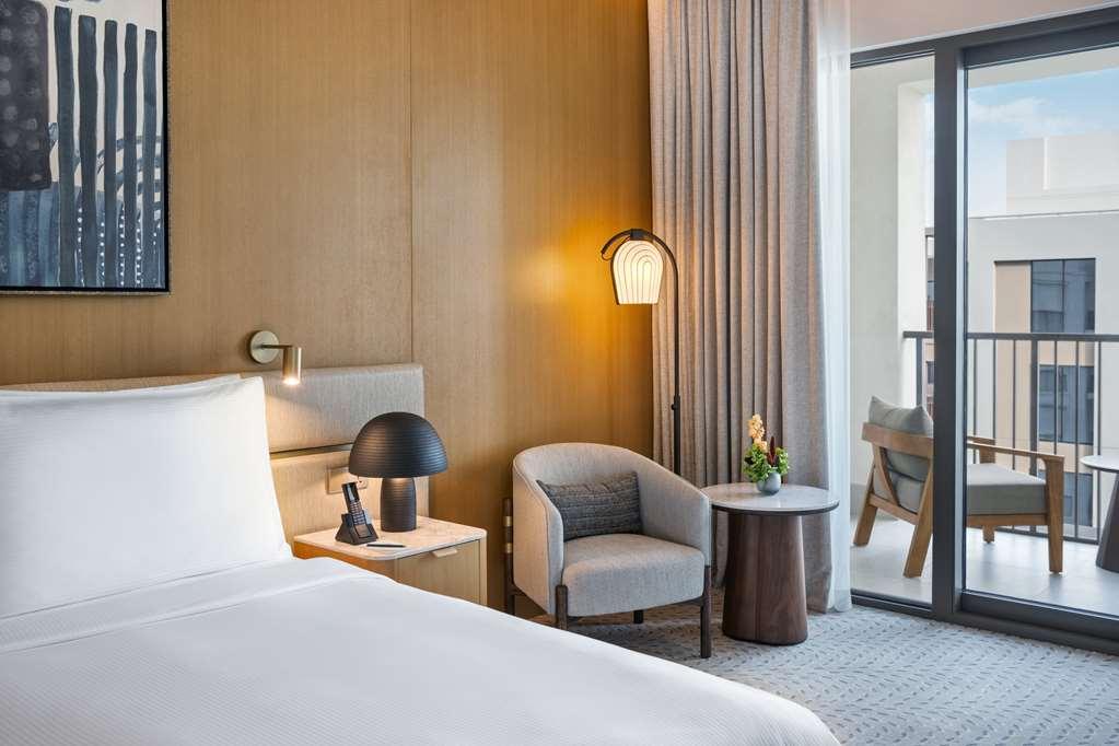 Vida Creek Hotel