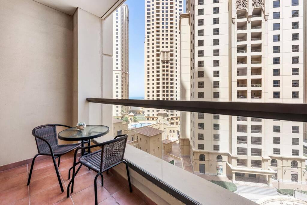 Stonetree - Near Marina - Fully Furnished 1 Br Apartment Dubai