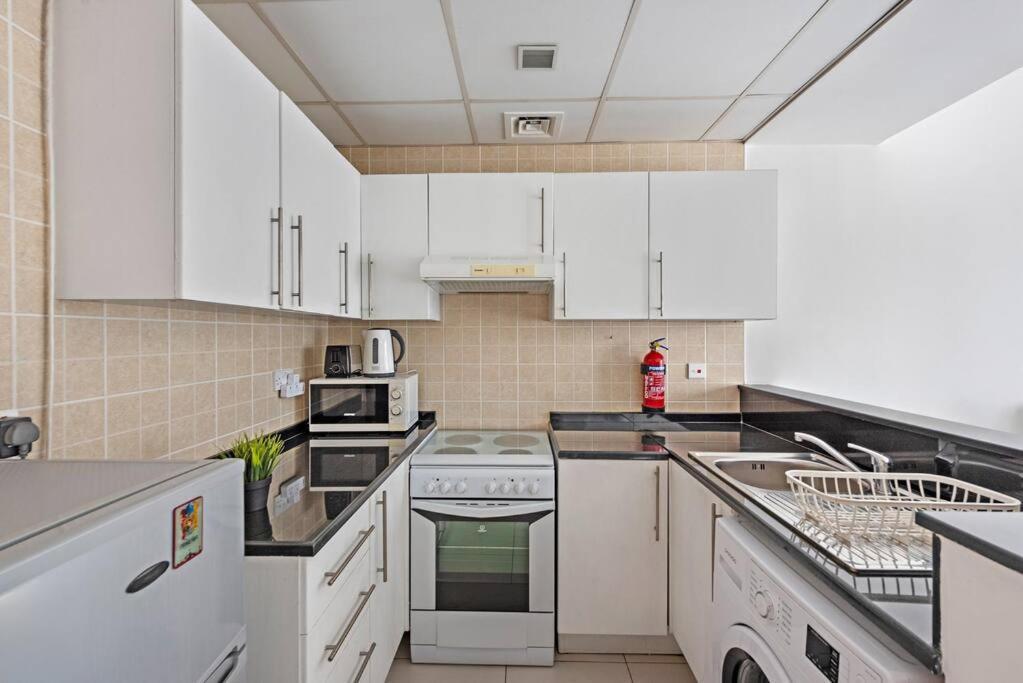 Stonetree - Furnished With Canal View