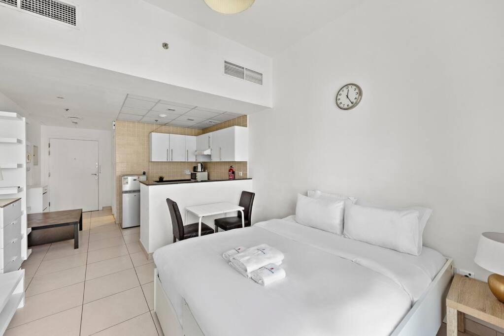 Stonetree - Furnished With Canal View