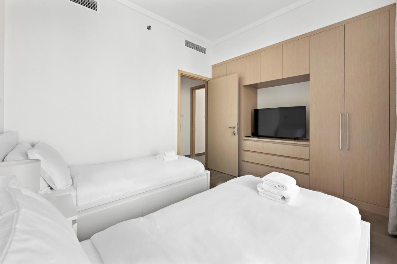 Apartment Welhome - Stunning With Sea Views In Creek Harbour *