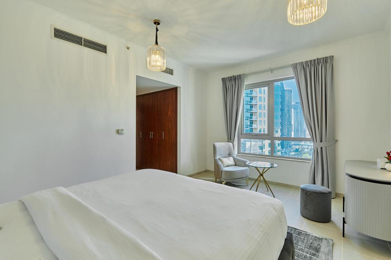 Burj Residences: Luxury With Burj Khalifa & Fountain Views Apartment *