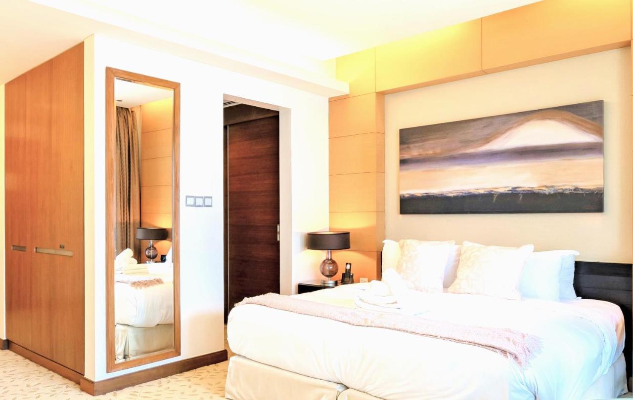 Apartment The Address Mall - Burj Khalifa View *