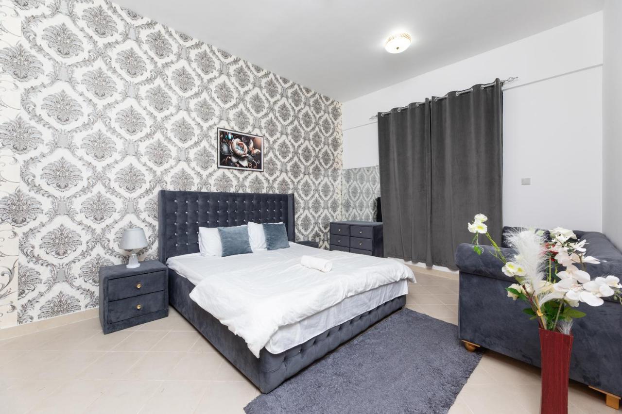 A Place Like A In Marina Apartment *