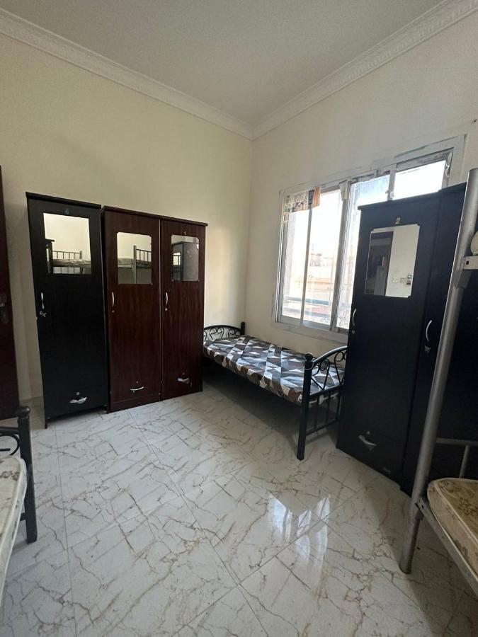 Apartment Bed Space For Female Single And Bunk Bed Al Sayed Builidng - Sharaf Dg Exit 4 Flat 301 Dubai
