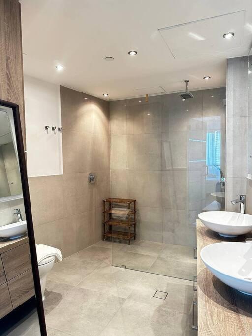 2 Bdr In Marina Terrace Marina Apartment *
