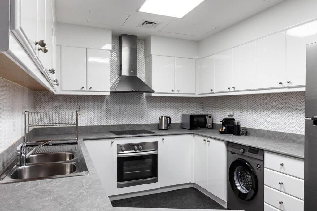 Apartment 2 Bdr In Marina Terrace Marina *