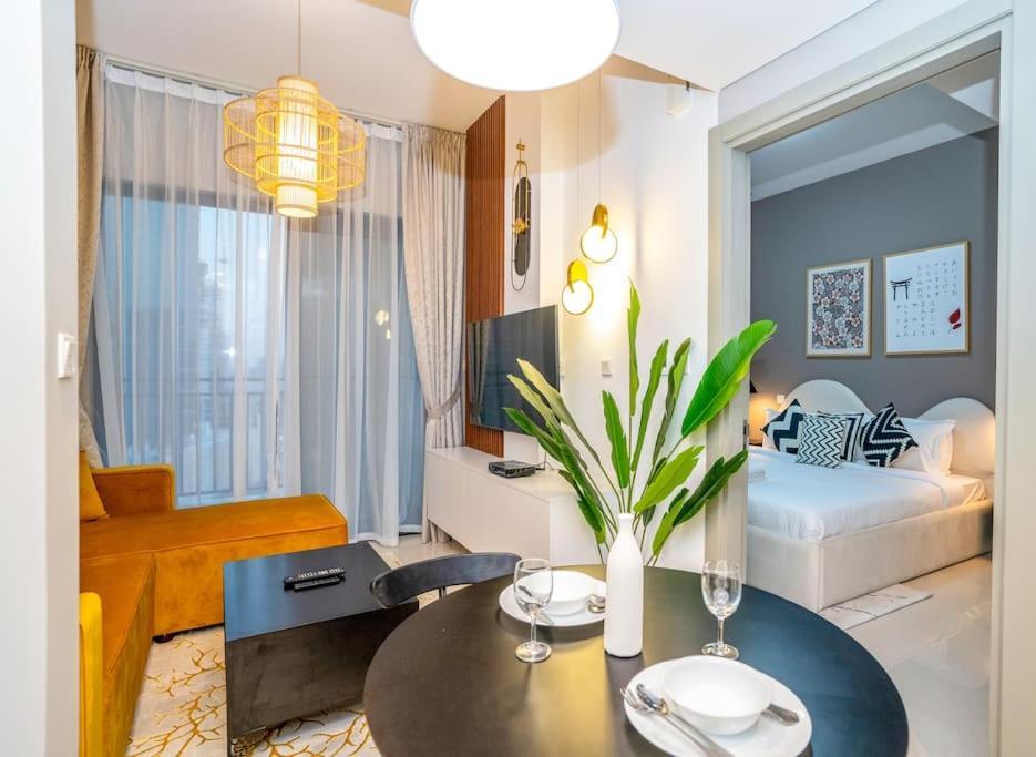Apartment 1br In Business Bay With Beautiful Canal View!