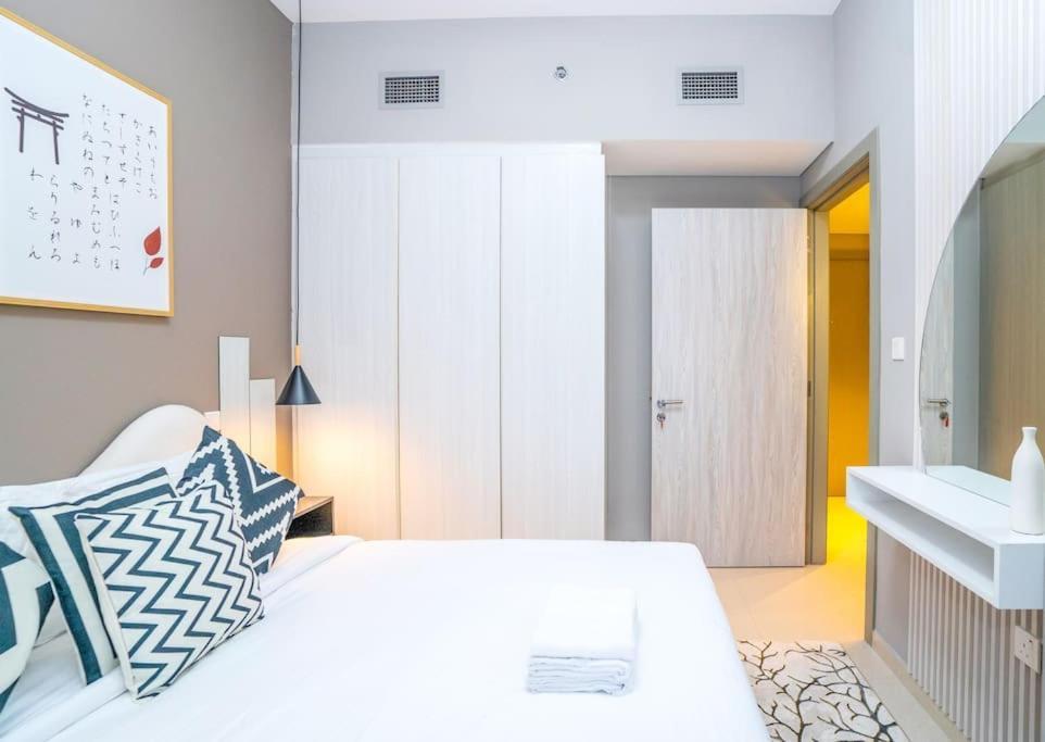 1br In Business Bay With Beautiful Canal View! Dubai