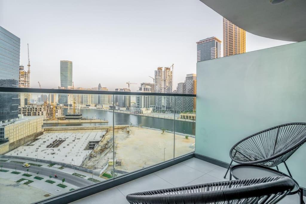 1br In Business Bay With Beautiful Canal View! Apartment *