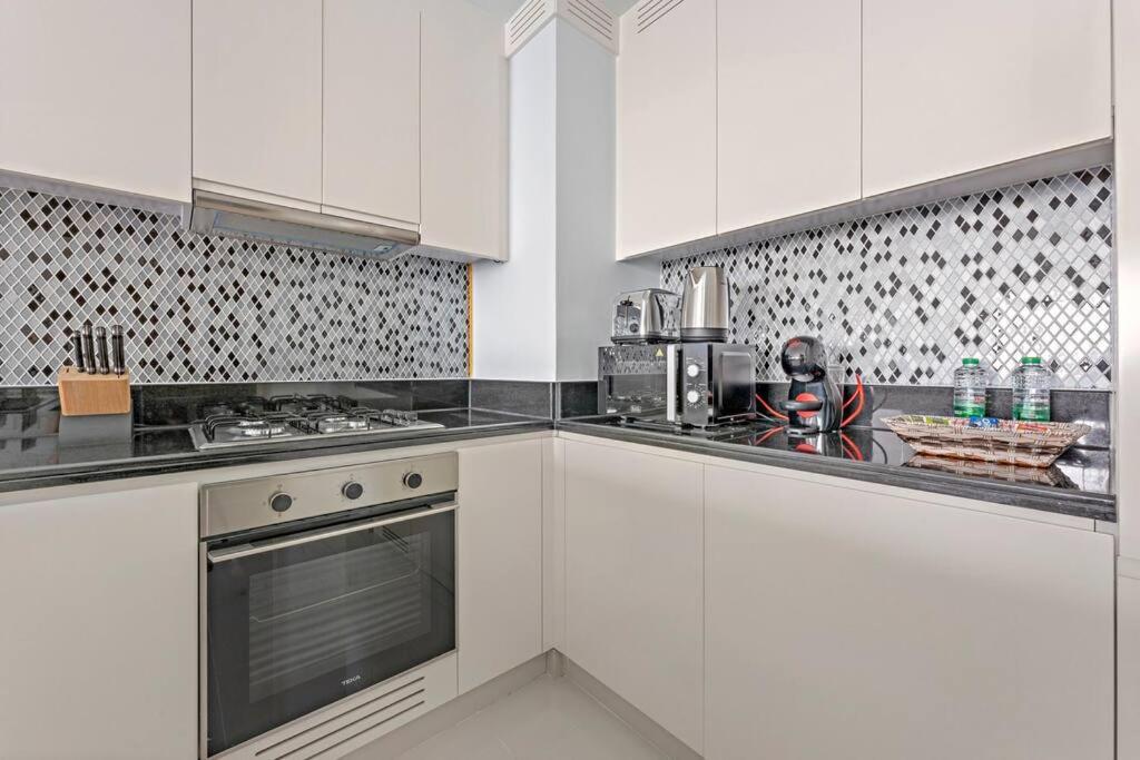 Stonetree - Luxurious 2 Bedroom - Prime Location