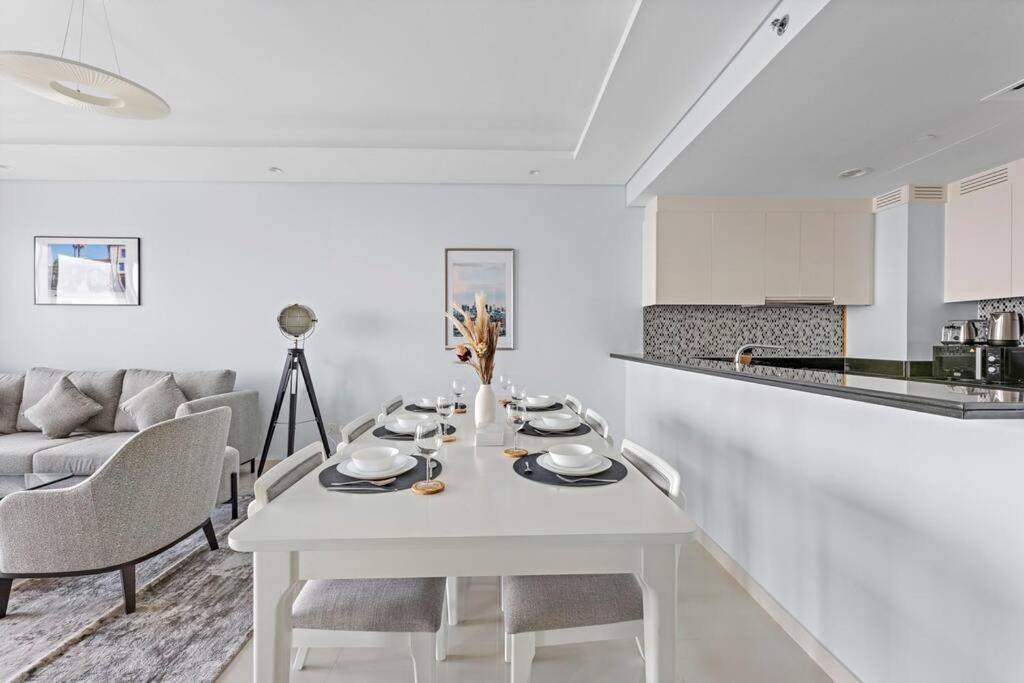 Stonetree - Luxurious 2 Bedroom - Prime Location