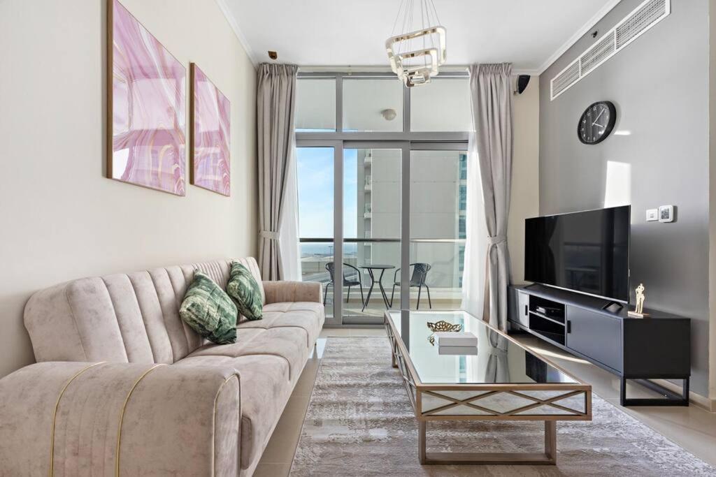 Stonetree - Modern Style 1 Bedroom Near Marina Walk Dubai