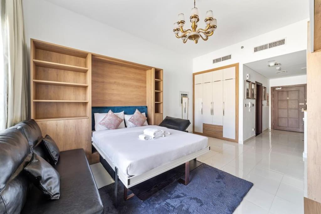 Stonetree - Modern Style Of In Resortz By Danube Apartment