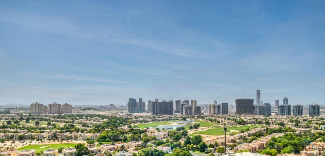 Ritzy 1br At Global Golf 2 Sports By Deluxe Homes Dubai