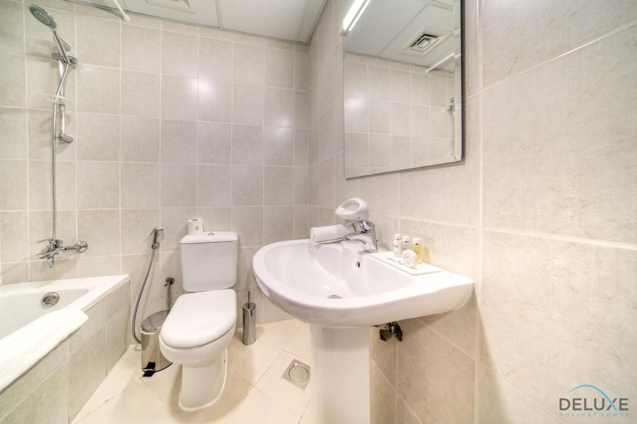 Ritzy 1br At Global Golf 2 Sports By Deluxe Homes Dubai