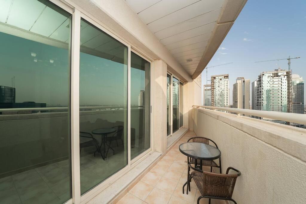 Stonetree - Fully Furnished 1br Near Metro Station Apartment *