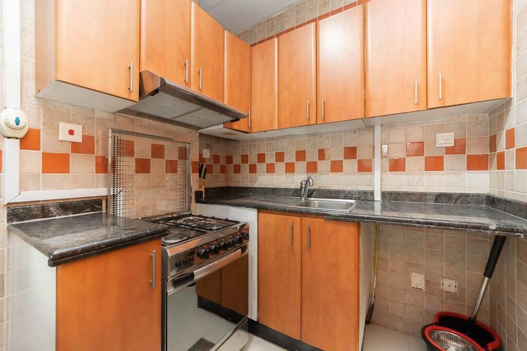 Stonetree - Fully Furnished 1br Near Metro Station Apartment Dubai