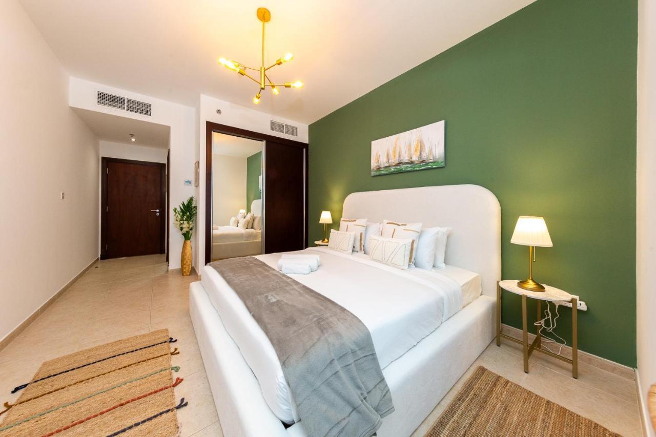 Attractive 1br With Sea View Near Barasti Club Apartment *