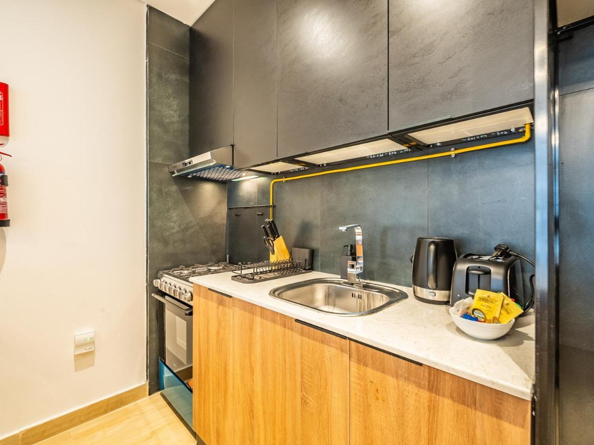 Apartment Comfy And Stylish In Regina Towers - Jvc