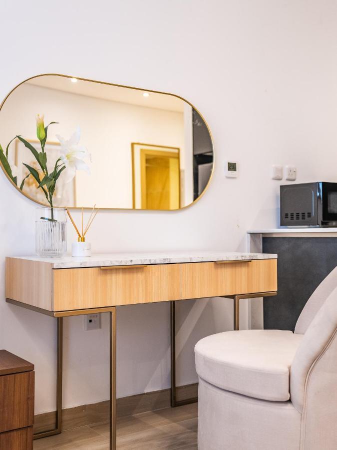 Apartment Comfy And Stylish In Regina Towers - Jvc *