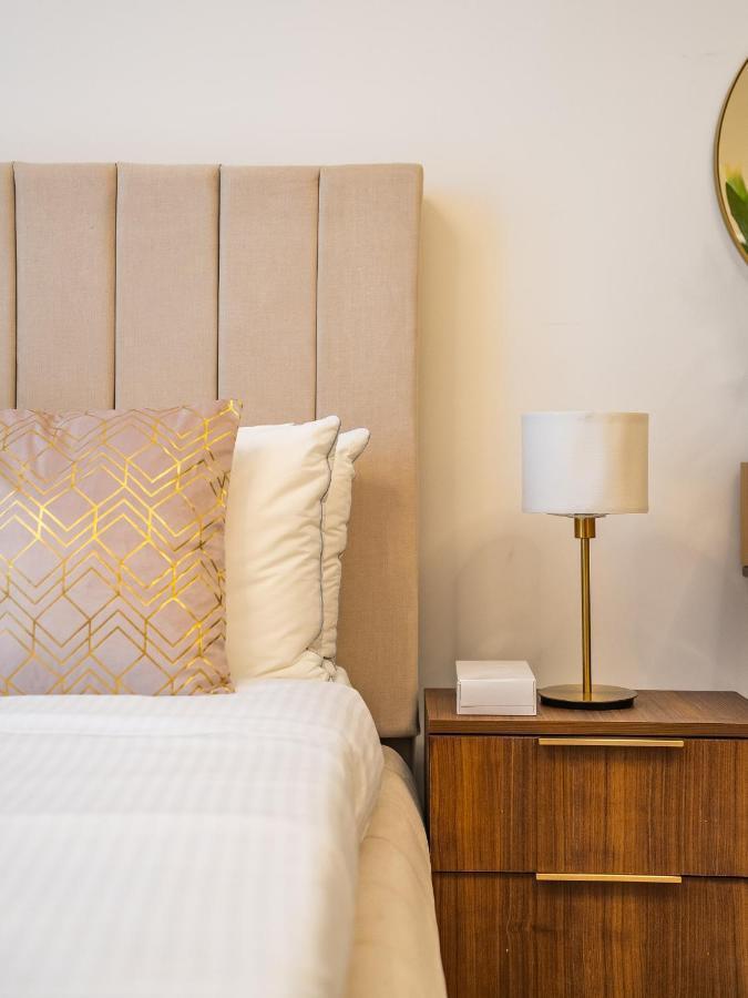 Comfy And Stylish In Regina Towers - Jvc Apartment *
