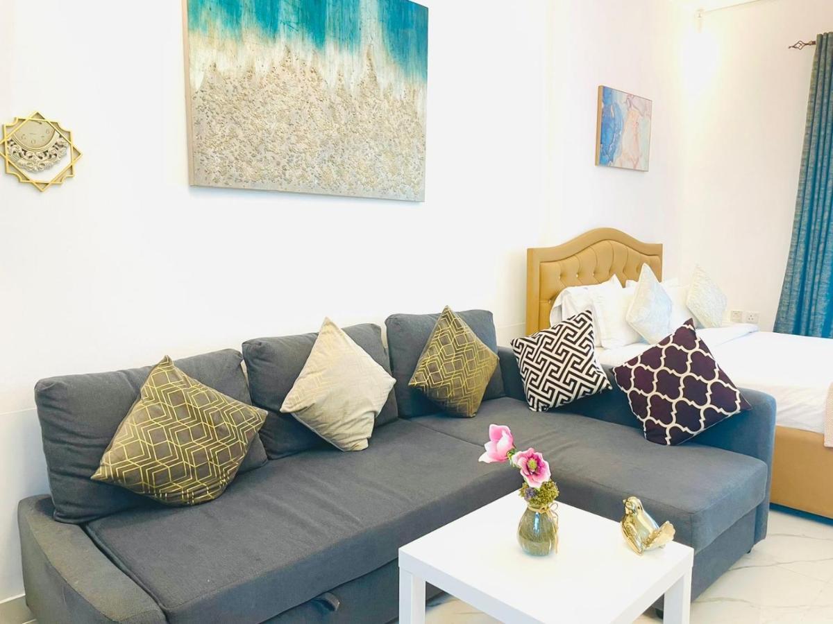 Diamond Crown - In Marina Apartment