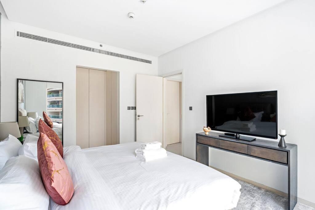 Stonetree - West Avenue 1 Br- Close To Marina Mall & Metro Apartment Dubai