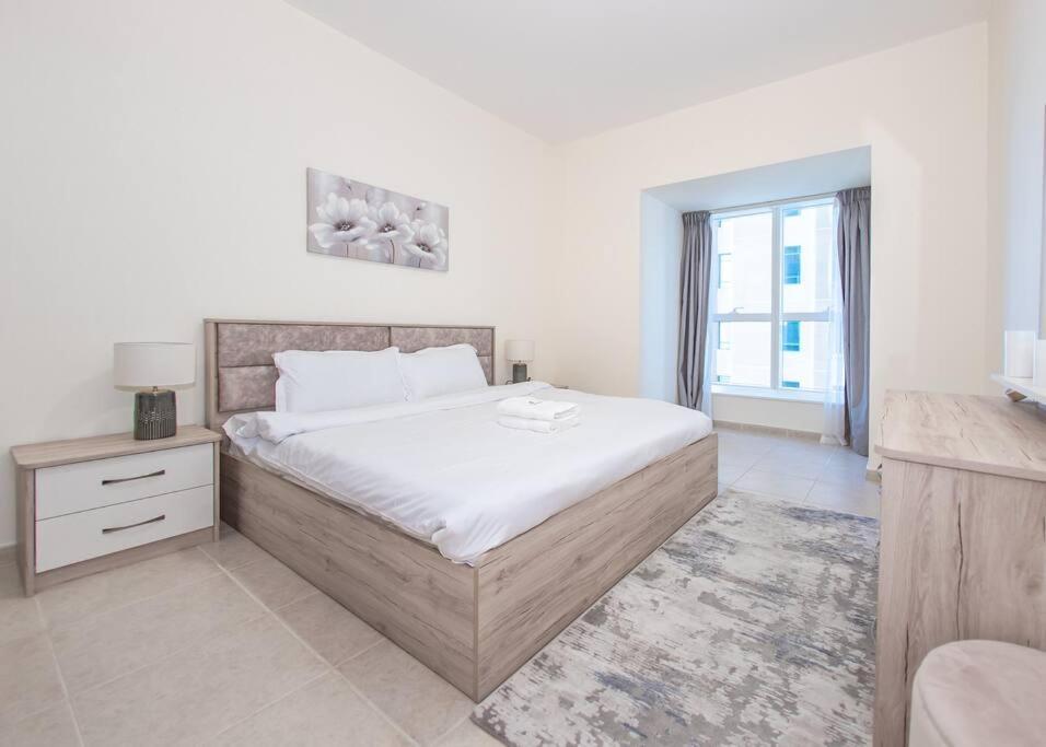 Stonetree - Near Tram - Furnished 1br *