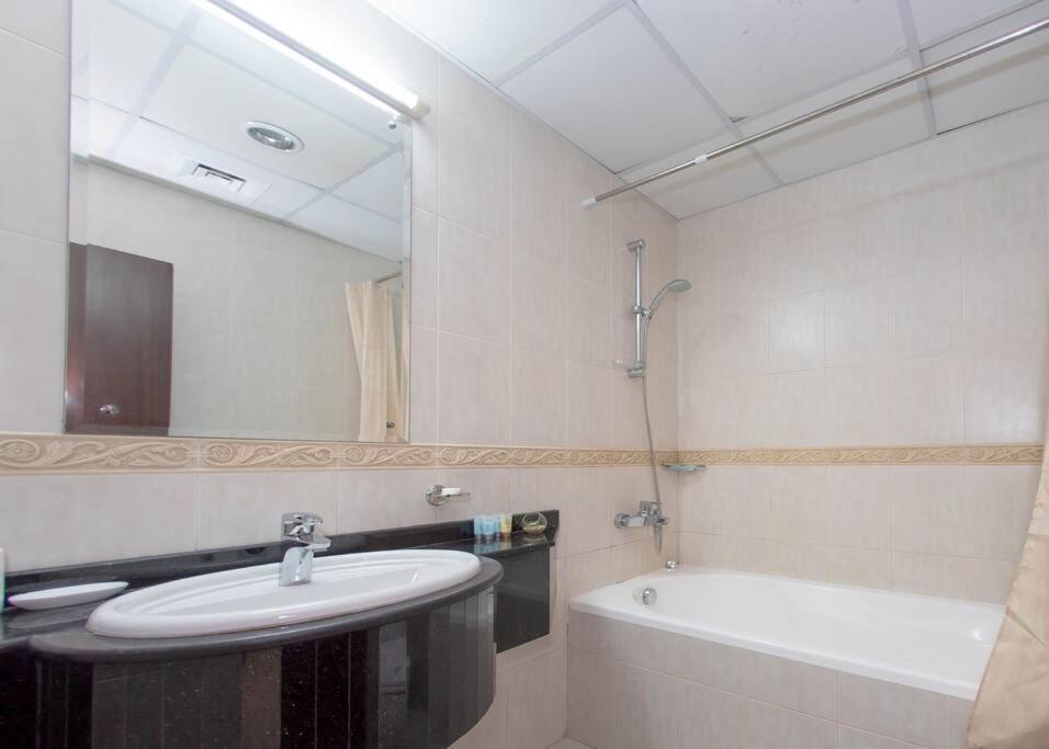 Apartment Stonetree - Near Tram - Furnished 1br *
