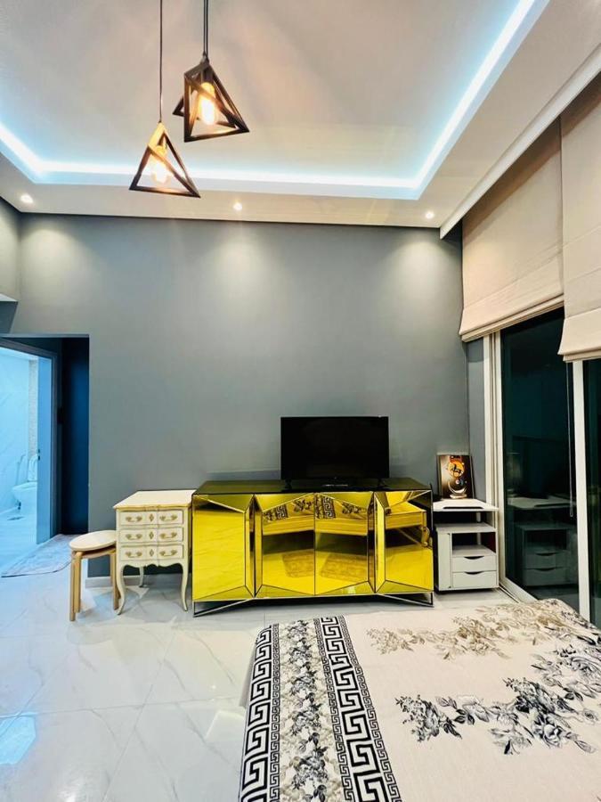 Ultra Luxury Fully Furnished 1bhk