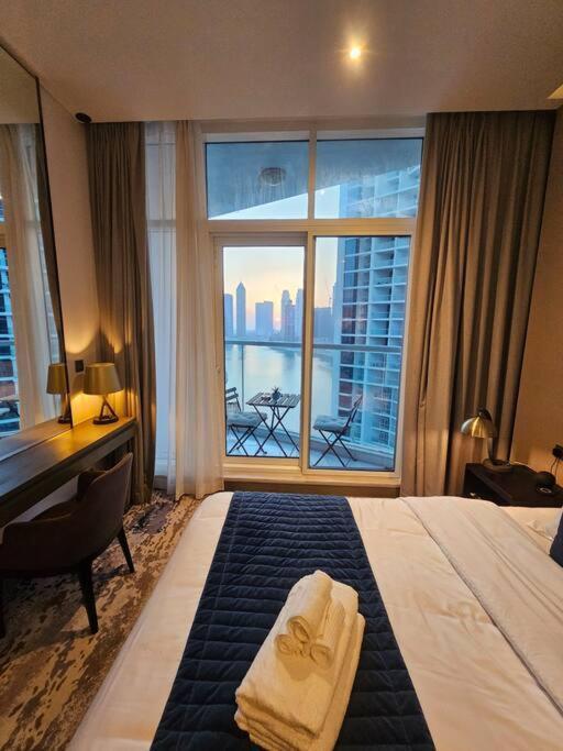 Luxury Business Bay With Breathtaking Views.