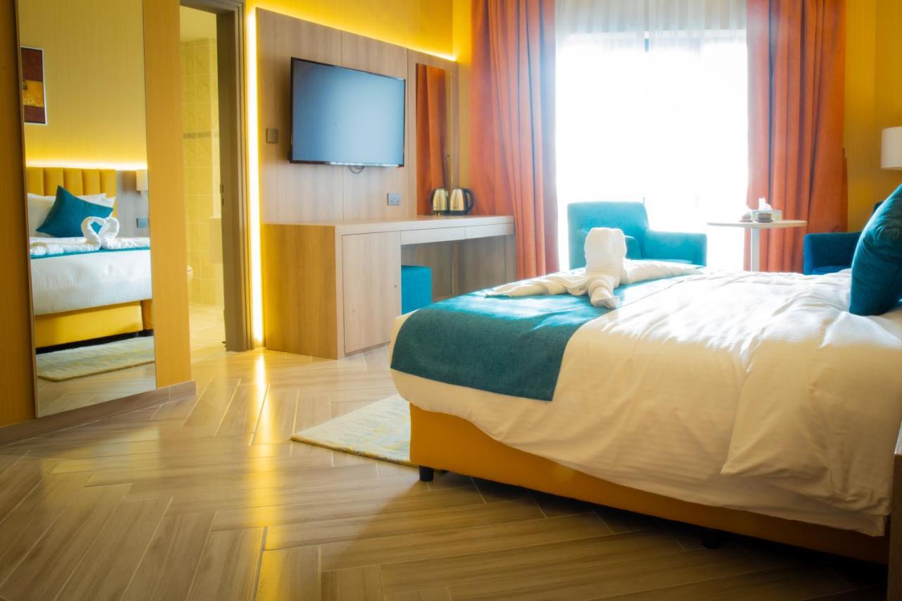 Six Seasons Hotel 3*