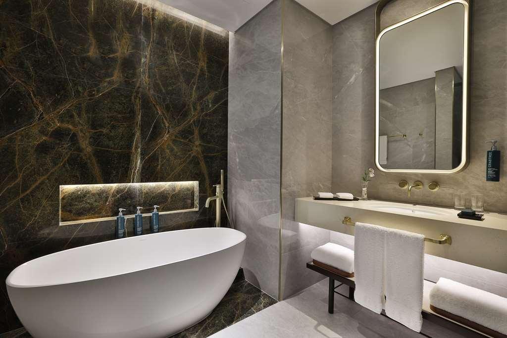 Embassy By Hilton Business Bay * Dubai