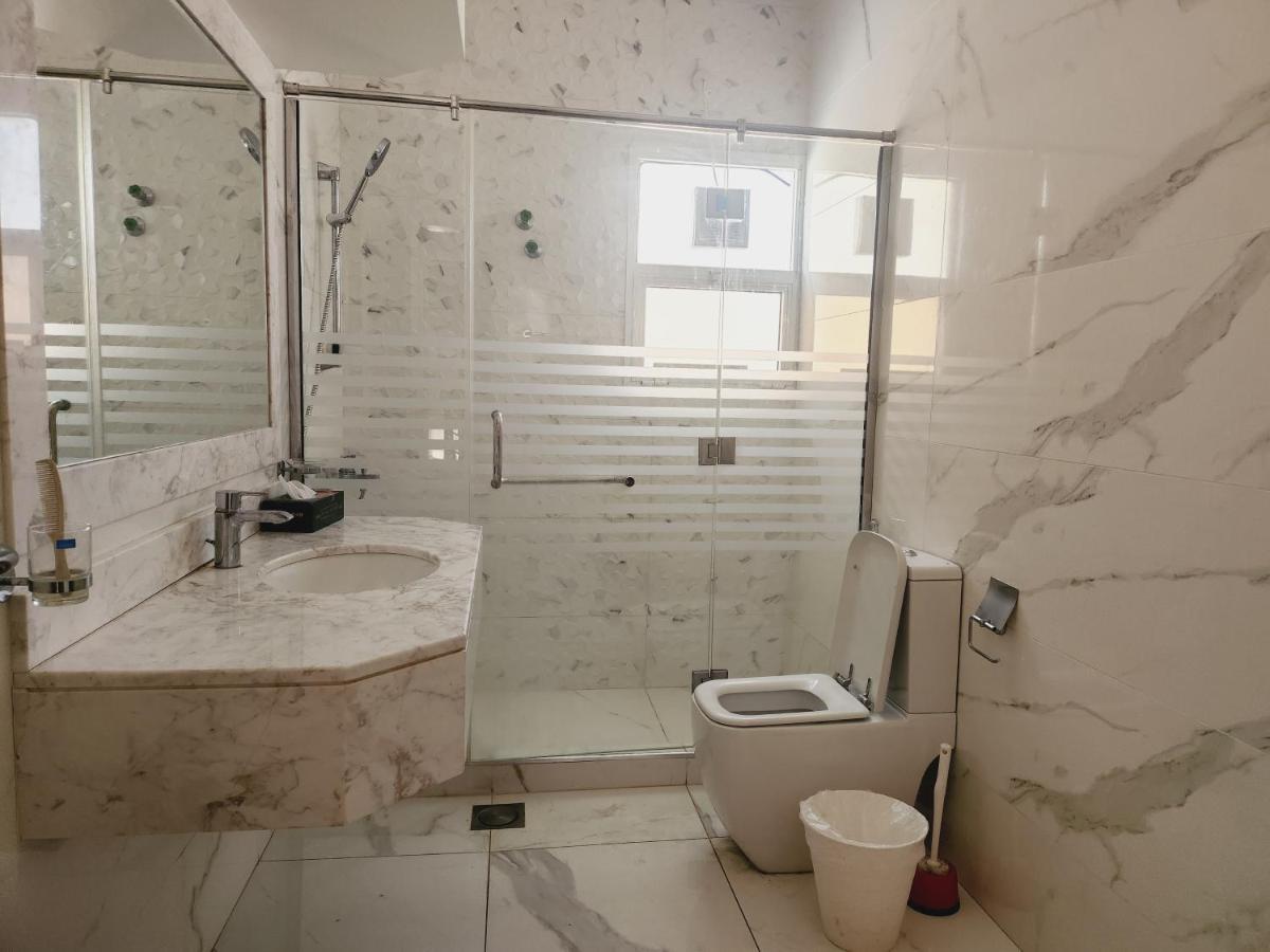 Homestay #3 Near Burj Al A-rab
