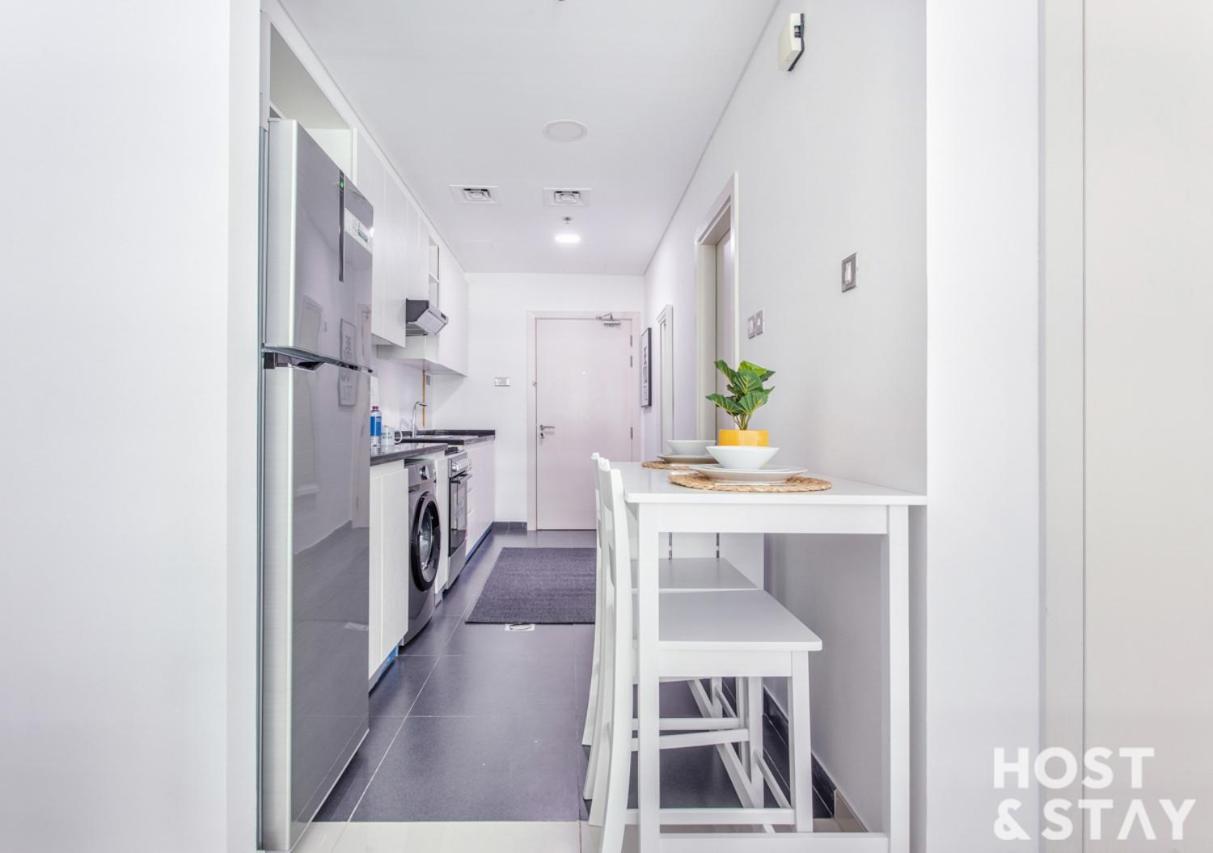 Daire In Loreto 1a, Damac Hills - Host &