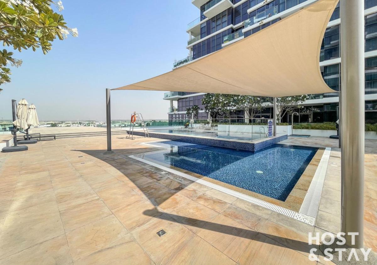 In Loreto 1a, Damac Hills - Host & Dubai