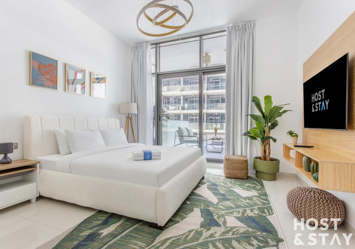 Daire In Loreto 1a, Damac Hills - Host & *