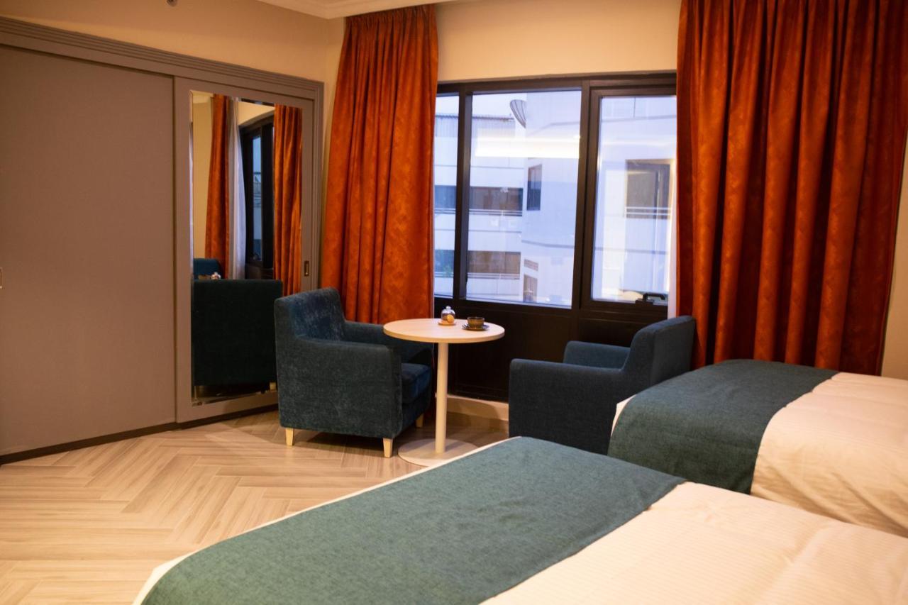 Hotel Six Seasons 3*