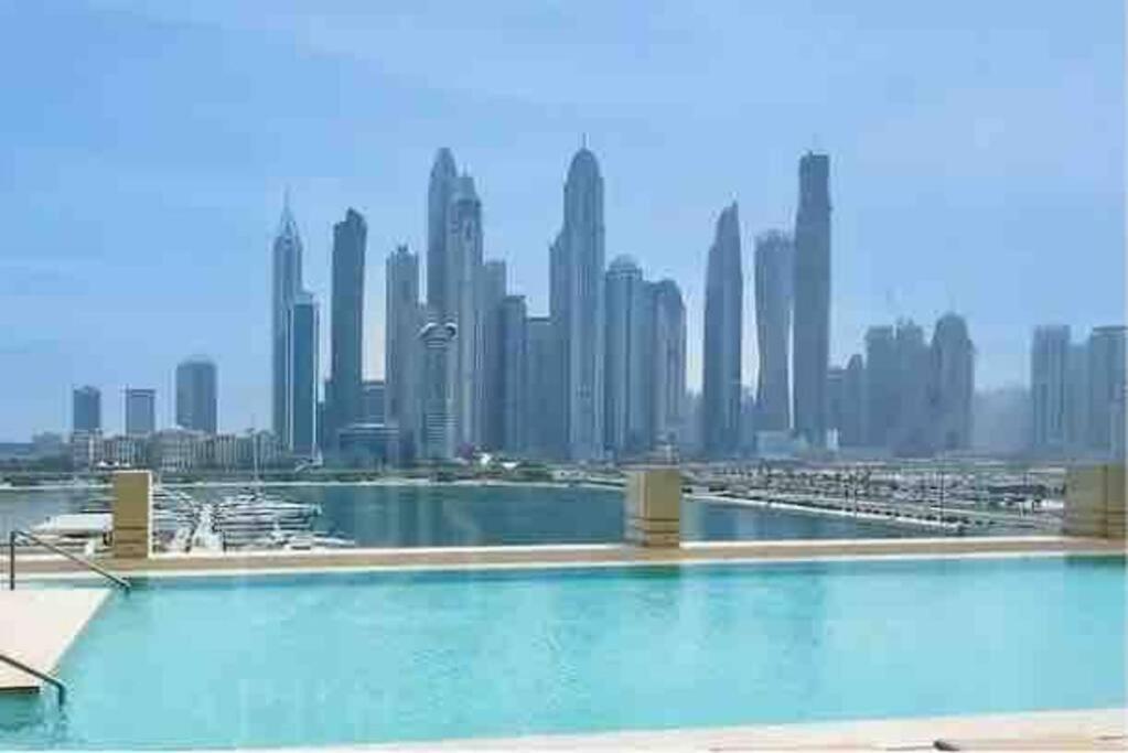 Luxury Beach Front 1br Dubai