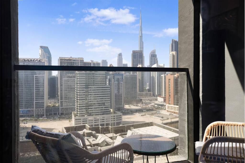 Panoramic Glamour: Business Bay With Amenities Apartment Dubai