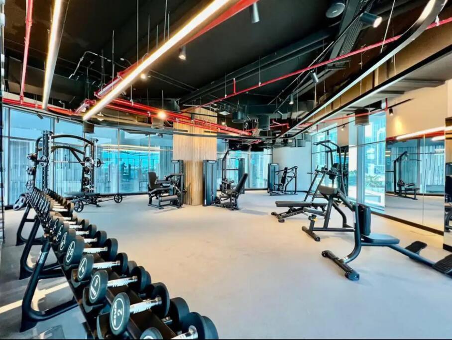 Apartment Panoramic Glamour: Business Bay With Amenities *
